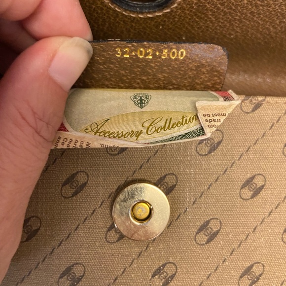 Vintage Gucci Large Fold Over Clutch - Picture 11 of 16